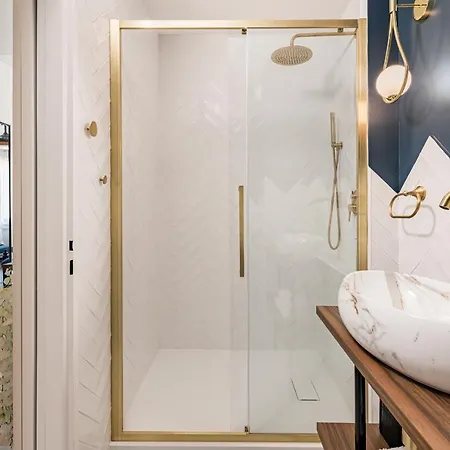 Sarah - Design Lumineux Bergson * Saint-Etienne (Loire)